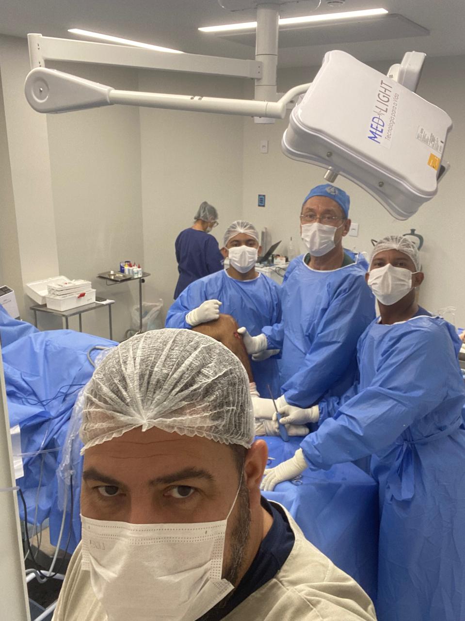 Hospital Estadual do Litoral Norte realiza primeira cirurgia de videoartroscopia com tecnologia ARTHIMED